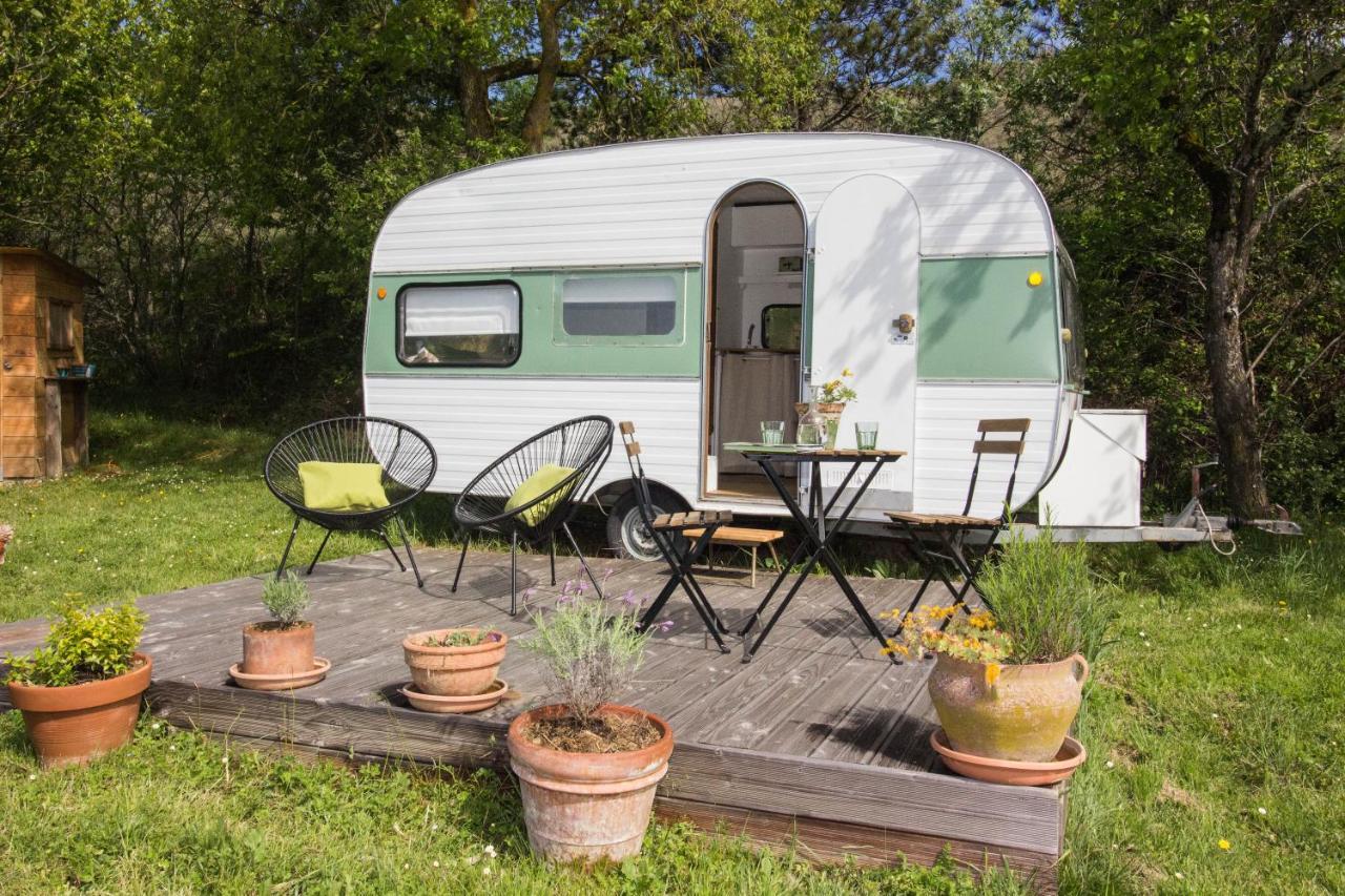 Ma Caravane Dans Les Collines Villeneuve-la-Comptal Buitenkant foto